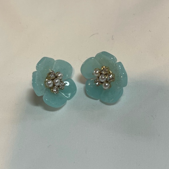 Other - Elegant Floral Blue Earrings